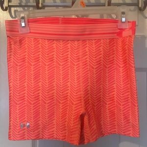 Under Armour compression pink/orange workout short